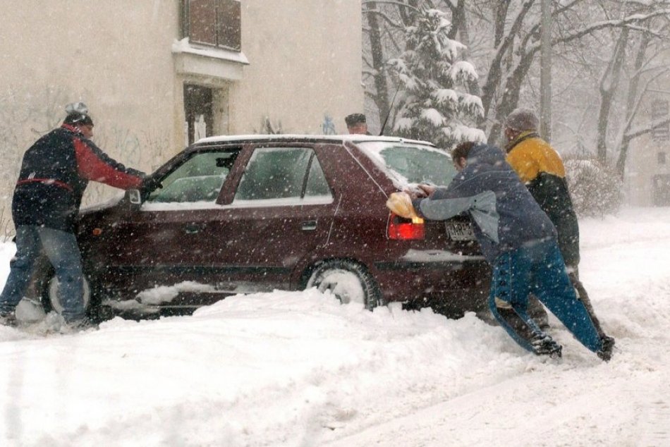 Ilustračný obrázok k článku Na Slovensko po vlne mrazov a studeného počasia prichádza sneženie, kde napadne najviac?