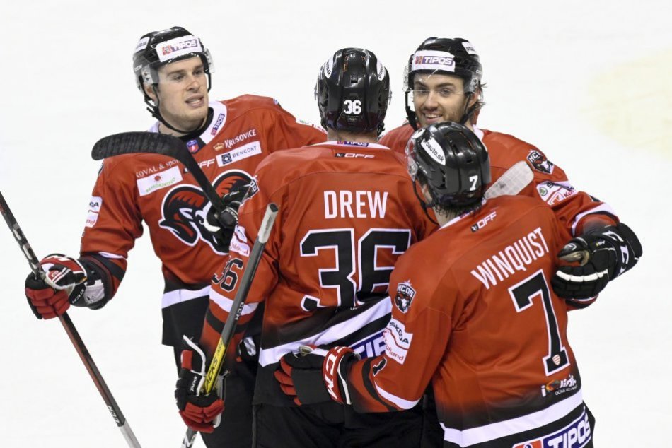 Ilustračný obrázok k článku Barani to dokázali: Na "domácom" ľade vo Zvolene vyhrali prvýkrát za 3 body