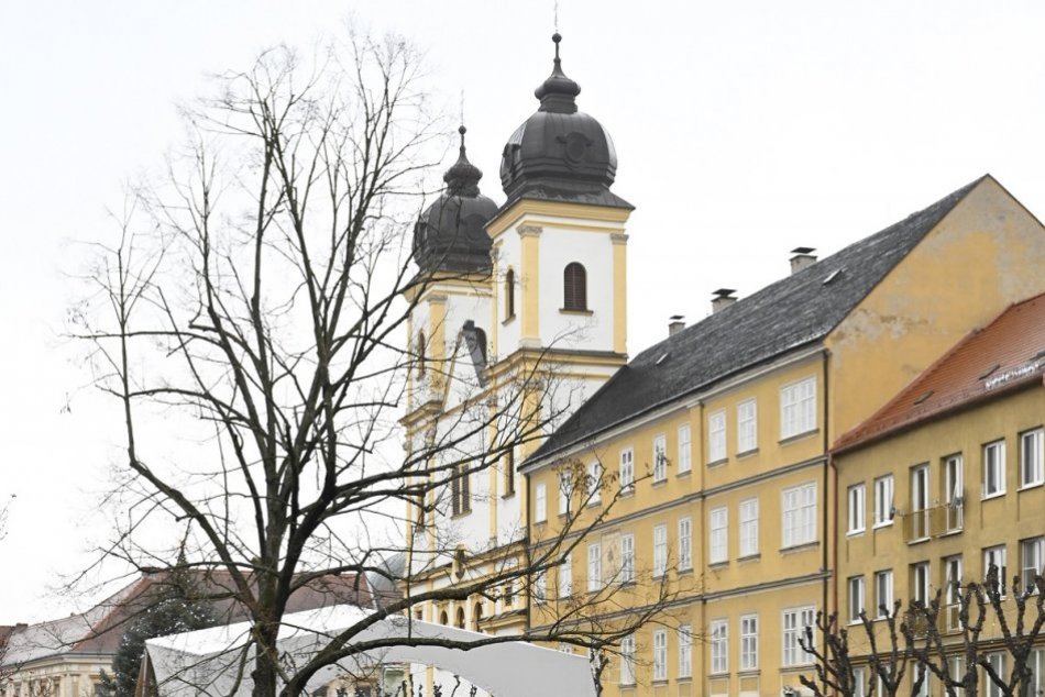 Ilustračný obrázok k článku Poslanci dali plánom zelenú: Na čo sa môžu Trenčania v roku 2021 tešiť?