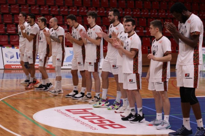 Ilustračný obrázok k článku Dlho-dlho nič a TERAZ: COVID-19 už vyčíňa aj v našom basketbale. Ktorý tím ide do karantény?