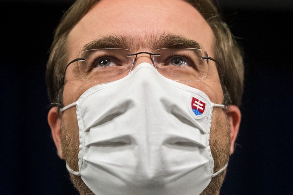 Ilustračný obrázok k článku Okres Trenčín je medzi kritickými: Minister Krajčí hovorí o veľmi vážnej situácii