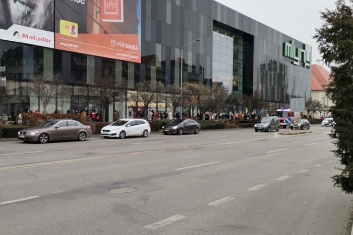 Ilustračný obrázok k článku Poplach v nákupnom centre v Nitre: Ľudí museli evakuovať z budovy