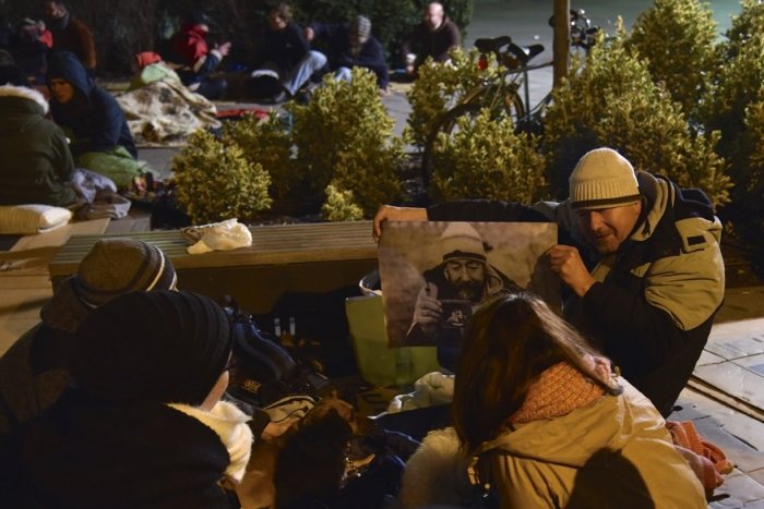 Ilustračný obrázok k článku COVID-19 je už aj medzi ľuďmi bez domova. Desiatky z nich sú v karanténe