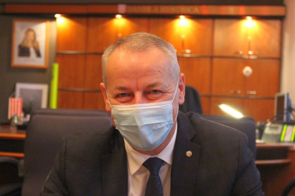 Ilustračný obrázok k článku Primátor sa vie zvŕtať aj v kuchyni: Prezradil, ako vyzerajú Vianoce u Noskovcov