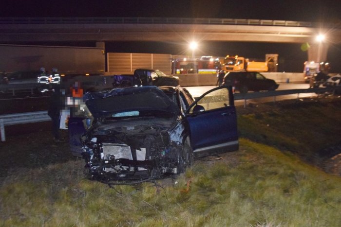 Ilustračný obrázok k článku Polícia opísala detaily nehody na D1: Hromadná havária sa stala osudnou pre jedného vodiča, FOTO