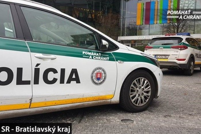 Ilustračný obrázok k článku Šialený útok na dôchodcu v Stropkove: Muža niekto napadol, udrel ho lopatou po hlave!