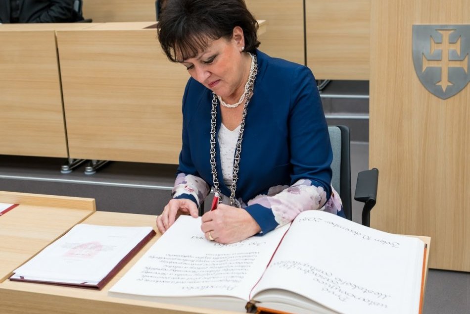 Ilustračný obrázok k článku ROZHOVOR: Čo Balkovičovú potešilo v čase pandémie a aké výzvy čakajú Zvolen?