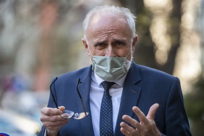 Ilustračný obrázok k článku Člen vlády skončil s koronavírusom hospitalizovaný! Aký je stav ministra Mičovského?