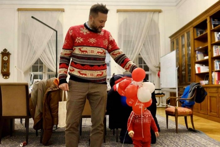 Ilustračný obrázok k článku Vianoce v rodine Matúša Valla: Je to čas zázrakov, ktoré sa s deťmi dajú prežívať