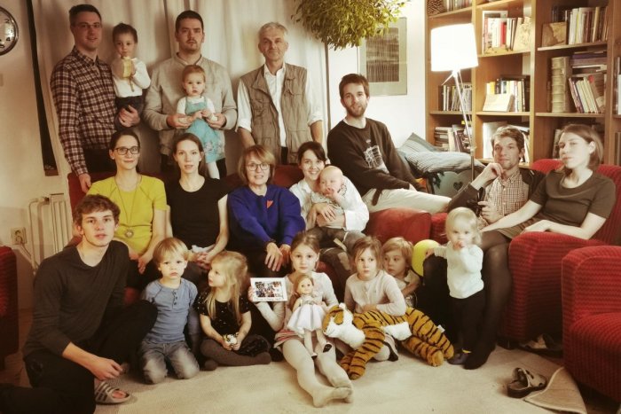 Ilustračný obrázok k článku Duchovné Vianoce: Lucia Štasselová vníma sviatky ako príležitosť na zamyslenia a modlitby