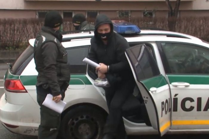 Ilustračný obrázok k článku Majiteľ krčmy počas lockdownu veselo nalieval: Dostal podmienku a mastnú pokutu!