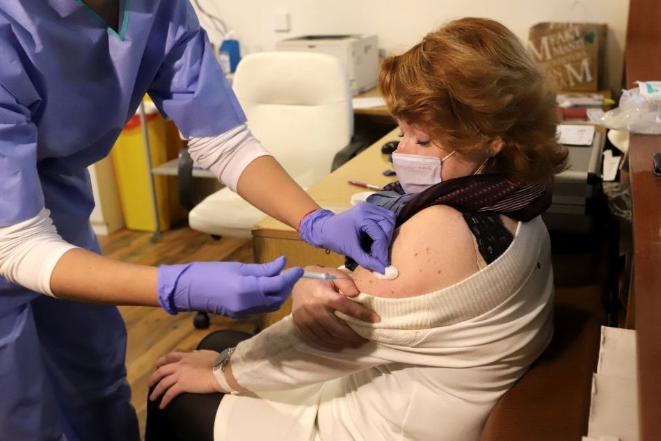 Ilustračný obrázok k článku Počet zaočkovaných ľudí je známy: PREHĽAD po okresoch Žilinského kraja