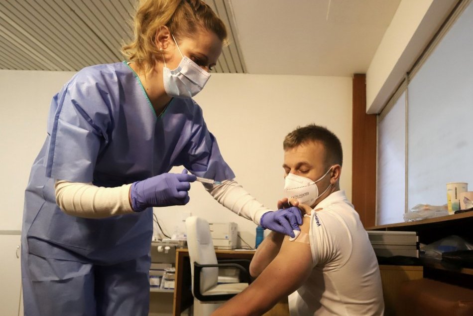 Ilustračný obrázok k článku Očkovanie v nákupných centrách župa neplánuje: Záujem o vakcíny je nízky