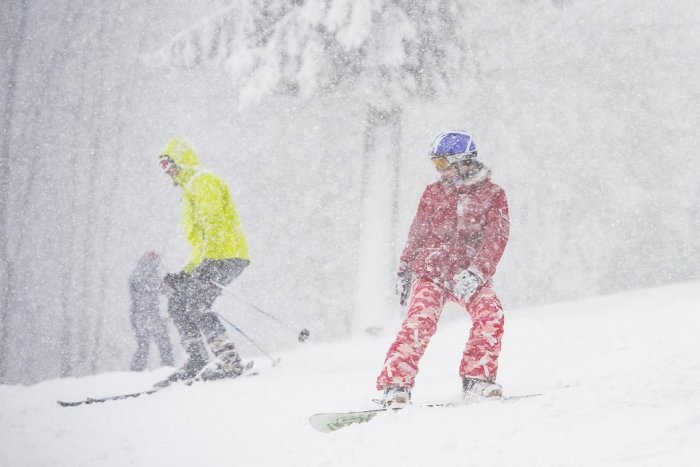 Ilustračný obrázok k článku Svahy okolo Bratislavy riadne zbeleli. Kedy sa budeme lyžovať?