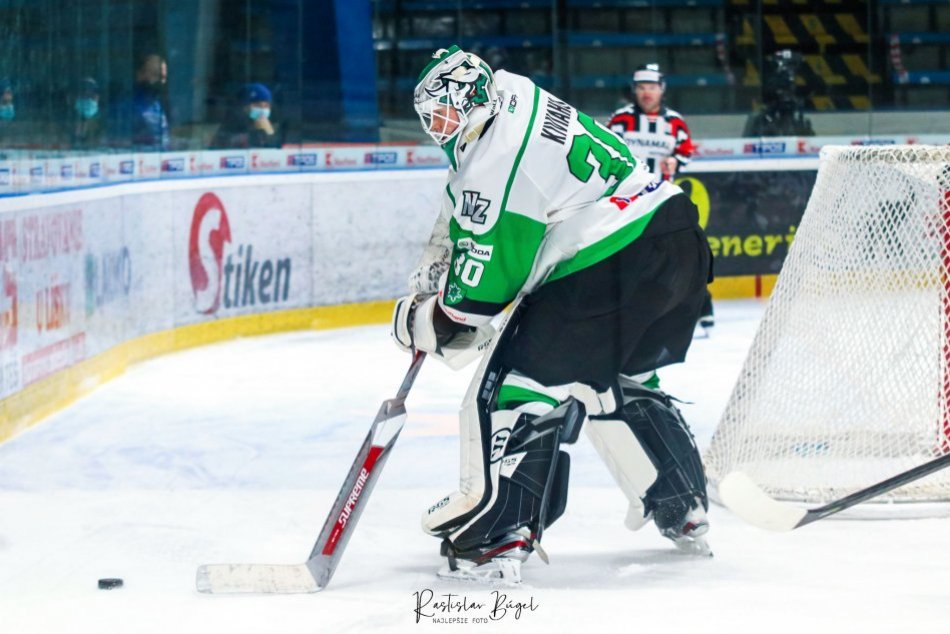 Ilustračný obrázok k článku Zámky natiahli sériu prehier: V prvom tohtoročnom zápase nestačili na Slovan