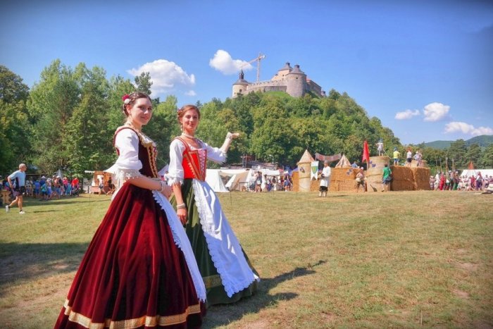 Ilustračný obrázok k článku Obnova podhradia Krásnej Hôrky: Jedna vec môže spôsobiť veľký problém!