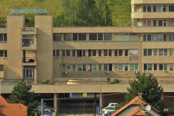 Ilustračný obrázok k článku Desiatky pacientov s koronou v rožňavskej nemocnici: Aká je kapacita?