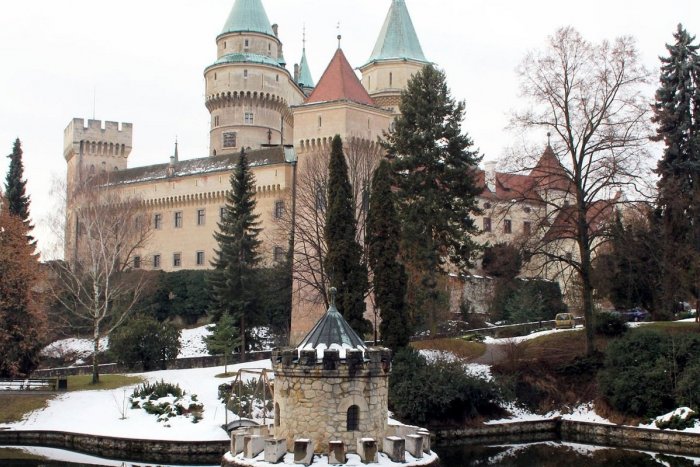 Ilustračný obrázok k článku Bojnice sa chcú priblížiť mladším: Zriadili novú mobilnú aplikáciu