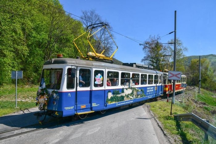 Ilustračný obrázok k článku Trenčianska elektrická železnica lákala viac: Pandémia mladé rodiny neodradila