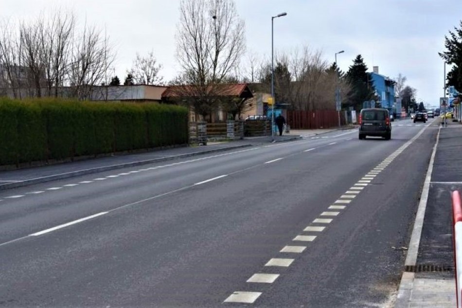 Ilustračný obrázok k článku Cesty v Trenčíne vyšli skoro na milión eur: Najviac šlo do obnovy Zlatovskej, FOTO