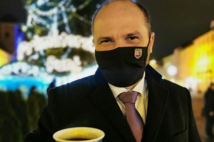 Ilustračný obrázok k článku Tretí najsledovanejší živý prenos na Slovensku: Košický primátor Polaček boduje!