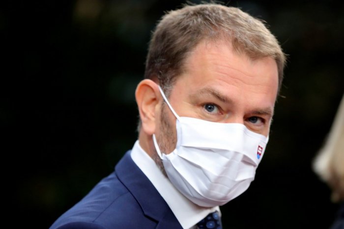 Ilustračný obrázok k článku Premiér vytiahol ostrý slovník: Chystáte sa na Silvestra k známym? Môže to byť smrteľné!