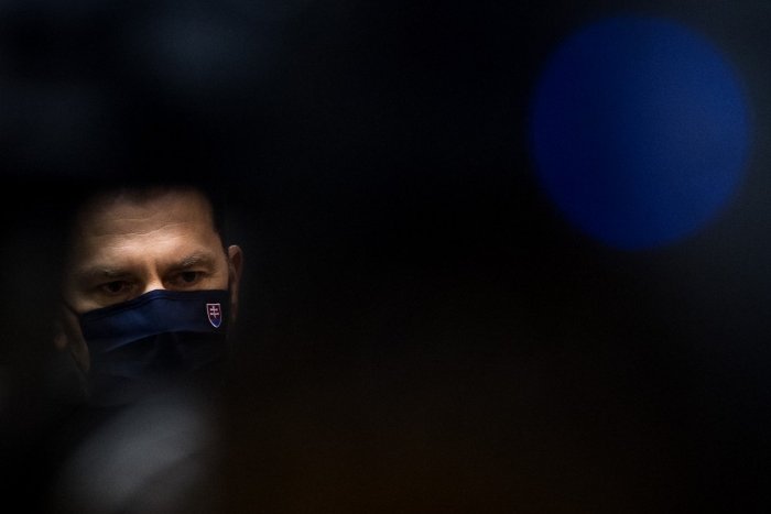 Ilustračný obrázok k článku Bublina nám PRASKLA! Matovič avizuje od polnoci koniec návštev i tvrdší lockdown