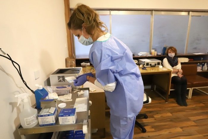 Ilustračný obrázok k článku Obvodní lekári a špecialisti ordinujú dlhšie: Chcú odbremeniť urgentné príjmy