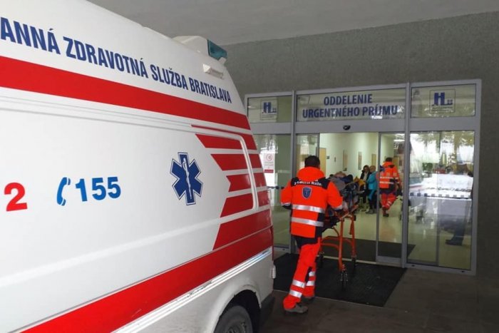 Ilustračný obrázok k článku Lekári prežili RUŠNÝ Štedrý deň: Na URGENTE riešili kosti v hrdle aj OTRAVU hubami