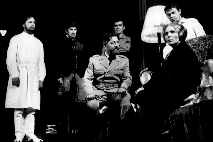 Ilustračný obrázok k článku Do neba odišla ďalšia osobnosť: Zomrel dlhoročný herec nitrianskeho divadla