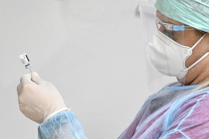 Ilustračný obrázok k článku V Martine sa už očkuje: Ako prví dostali vakcínu zdravotníci