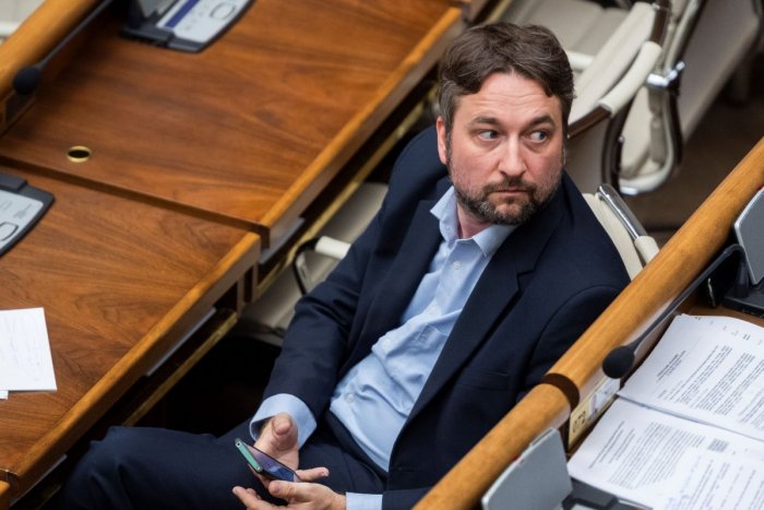 Ilustračný obrázok k článku Poslanec Žiak podal podnet na Blahu a Tarabu: DOSTANÚ za Horalky pokutu?