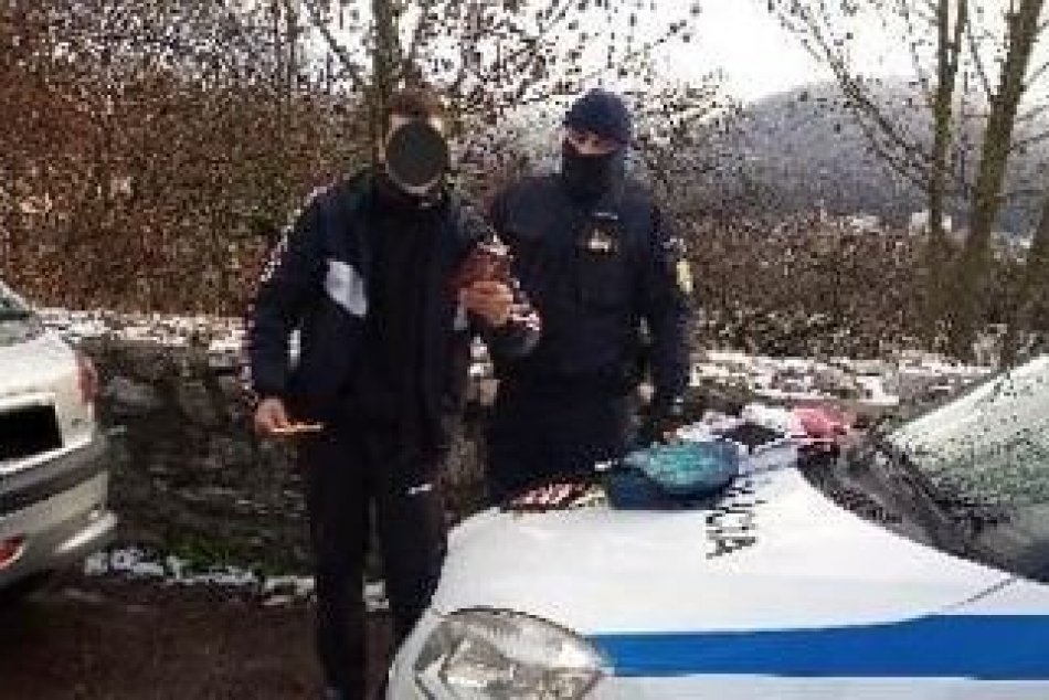 Ilustračný obrázok k článku Hrozivé chvíle v bystrickej optike: Zamestnankyňa čelila vyhrážkam zabitím, FOTO