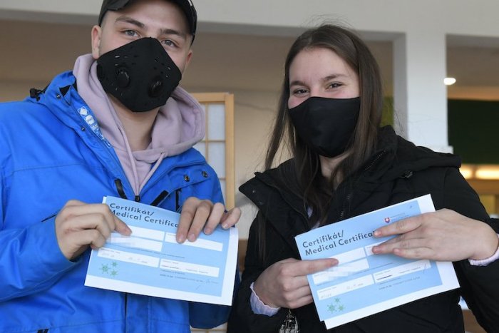 Ilustračný obrázok k článku SVET O SLOVENSKU: Negatívny test na Covid-19 nemôže dať človeku slobodu