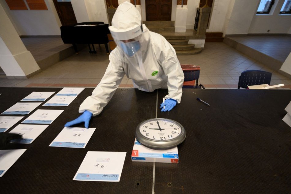 Ilustračný obrázok k článku V Nitre pokračuje plošné testovanie: Radnica odporúča TOTO odberné miesto