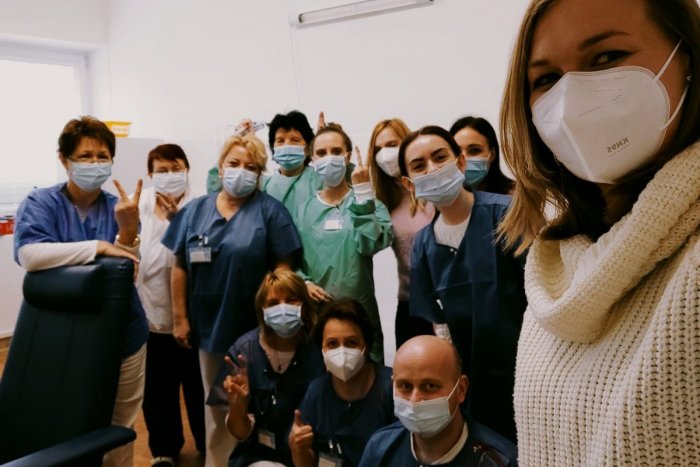 Ilustračný obrázok k článku Žilinská nemocnica hlási: OČKUJE sa naplno! Koľko vakcín už stihli "pichnúť"?