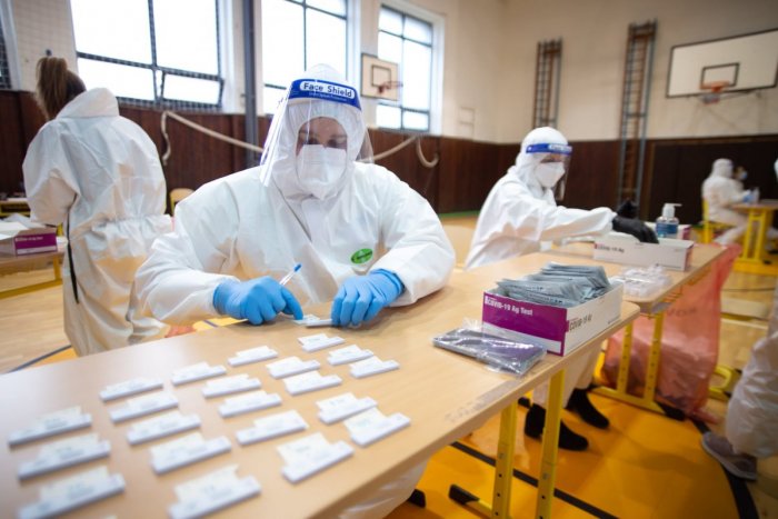 Ilustračný obrázok k článku Bude komunitné testovanie zamestnancov v Bystrici povinné? Takto reaguje mesto