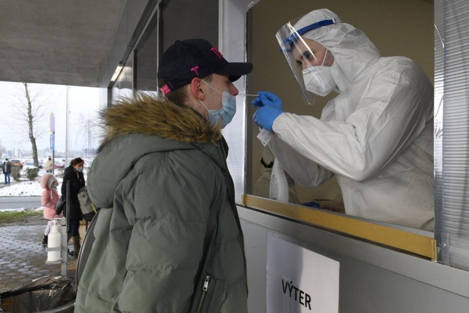 Ilustračný obrázok k článku Oceliarne majú už vyše 200 nakazených. Testovanie vo fabrike pokračuje