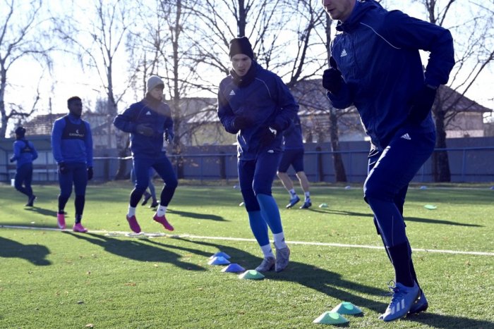 Ilustračný obrázok k článku Zemplínski futbalisti sú po povinnom testovaní, začali so zmenami v tíme