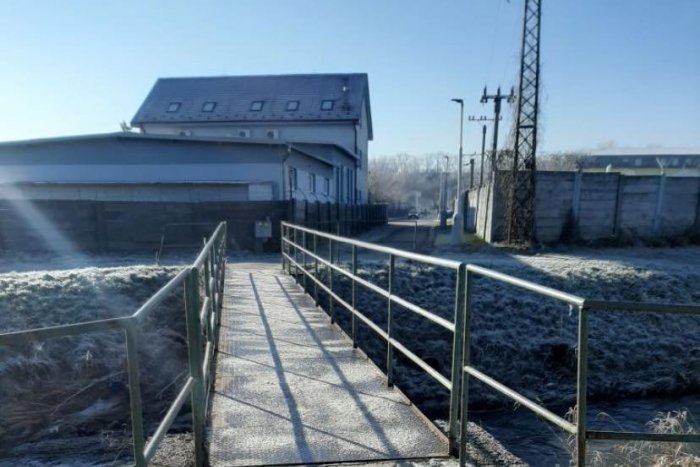 Ilustračný obrázok k článku Bezpečnosť je prvoradá: Roky zanedbaná lávka sa dočkala opravy