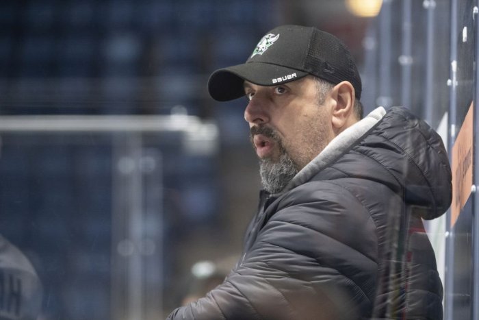 Ilustračný obrázok k článku Deviaty tím súťaže mení trénera: Hrnčár skončil na lavičke Nových Zámkov!