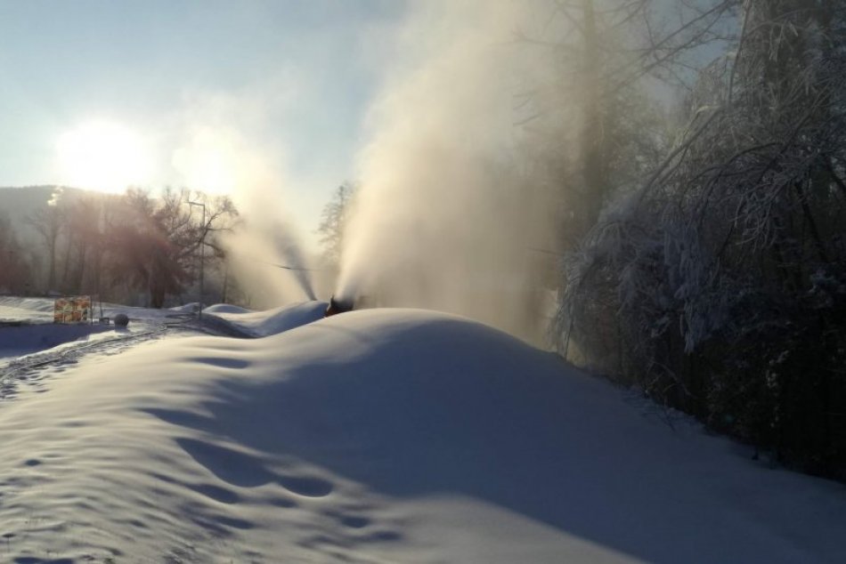 Ilustračný obrázok k článku Padlo rozhodnutie: Bežkársky okruh na bystrickom kúpalisku zostáva zatvorený, FOTO