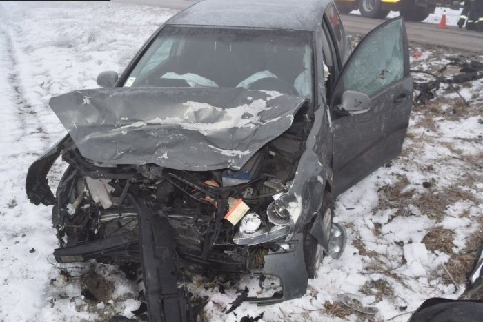 Ilustračný obrázok k článku Sneženie potrápilo vodičov: Viacerí skončili s autami mimo cesty, FOTO