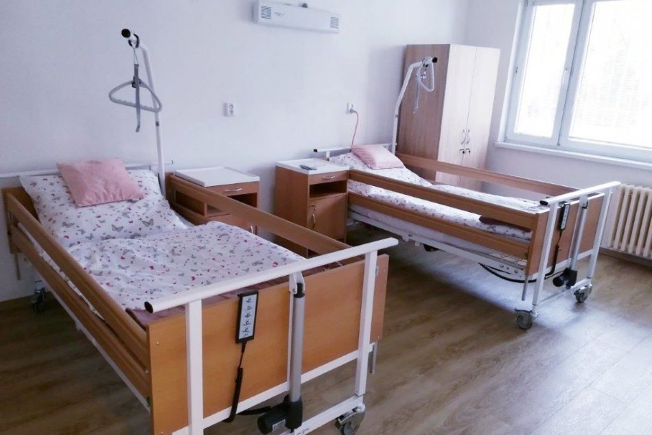 Ilustračný obrázok k článku Seniori prečkajú izoláciu v novom karanténnom centre, FOTO