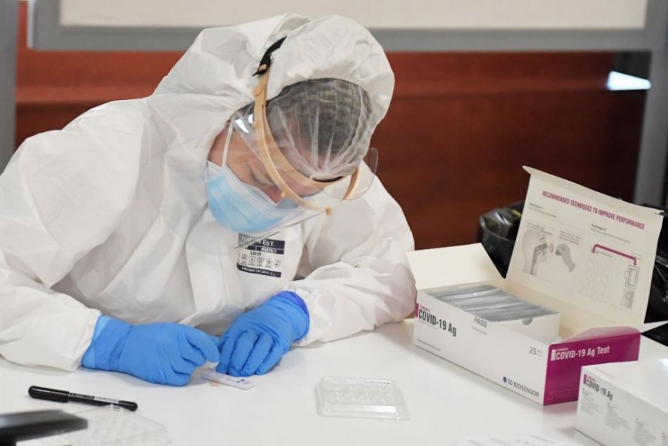 Ilustračný obrázok k článku Testovanie na koronavírus: V Bojniciach rozdelili ľudí podľa abecedy a adries