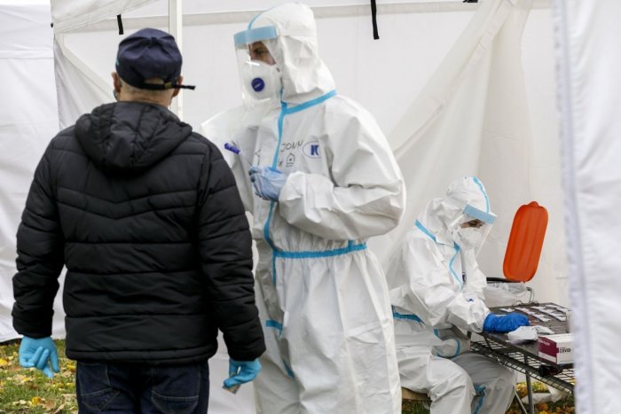 Ilustračný obrázok k článku V Banskobystrickom kraji pribudlo 241 PCR pozitívnych: Aktuálne ČÍSLA za okresy