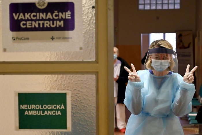 Ilustračný obrázok k článku Koronavírus: Denne pribúdajú TISÍCKY zaočkovaných ľudí, počet hospitalizovaných klesá
