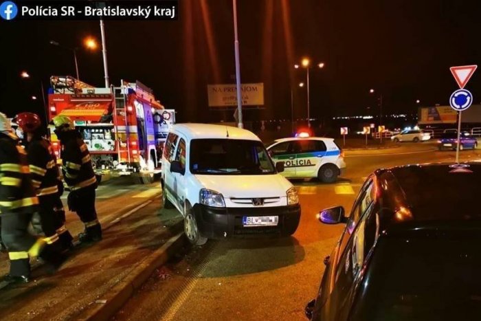 Ilustračný obrázok k článku Tragická nehoda: Šofér dostal za volantom infarkt, pomoci mu už nebolo