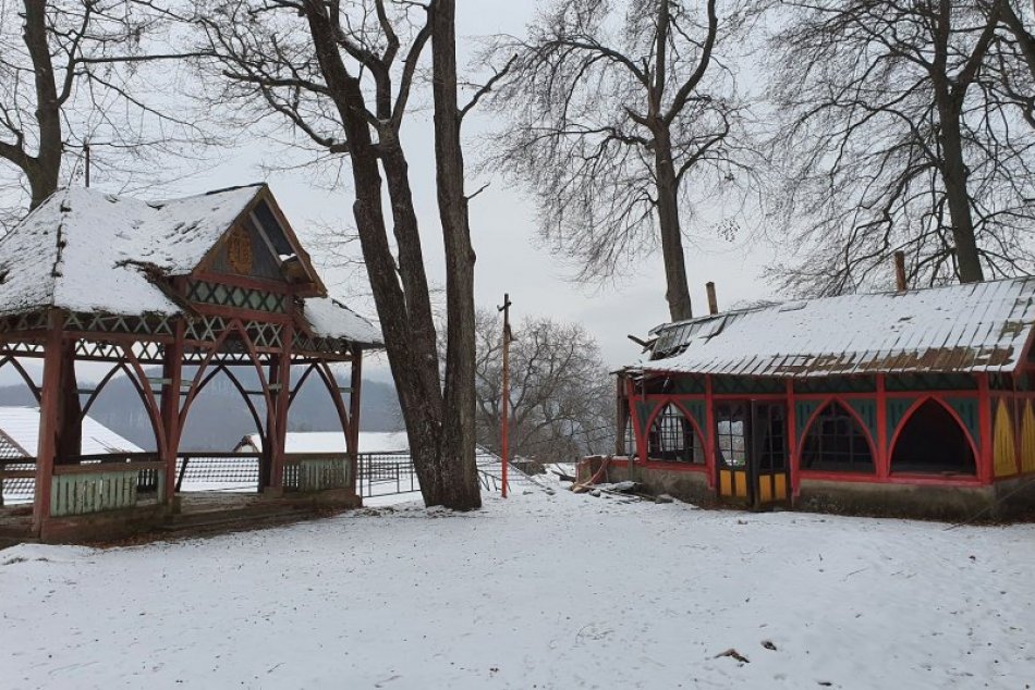 Ilustračný obrázok k článku Smelé plány v obci pri Revúcej: Plánuje opraviť kolkáreň aj hudobný altánok, FOTO