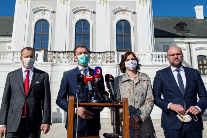 Ilustračný obrázok k článku Koalícia plánovala tlačiť vládne noviny: Prečo teda nie sú teraz PRIORITOU?